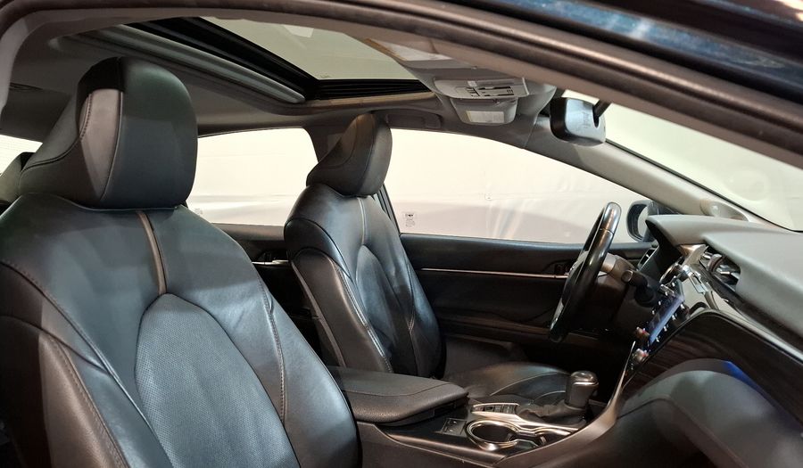 Toyota Camry 2.5 XLE NAVI AUTO Sedan 2020