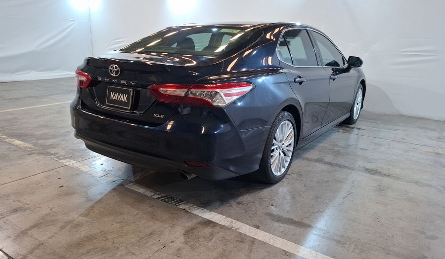 Toyota Camry 2.5 XLE NAVI AUTO Sedan 2020