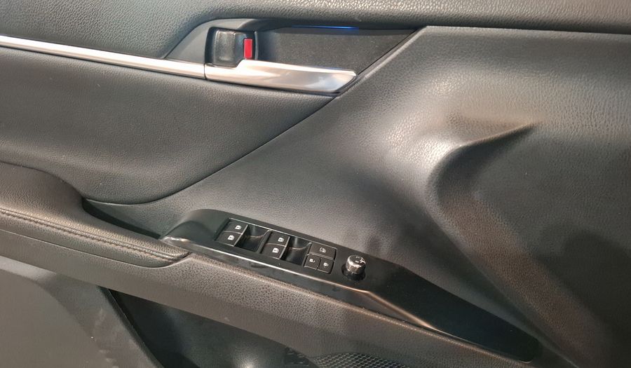 Toyota Camry 2.5 XLE NAVI AUTO Sedan 2020