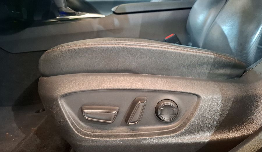 Toyota Camry 2.5 XLE NAVI AUTO Sedan 2020