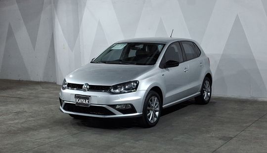 Volkswagen • Polo