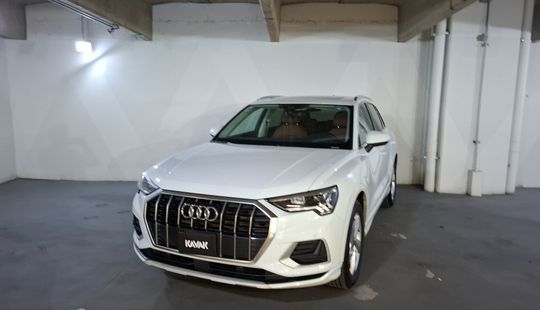 Audi • Q3