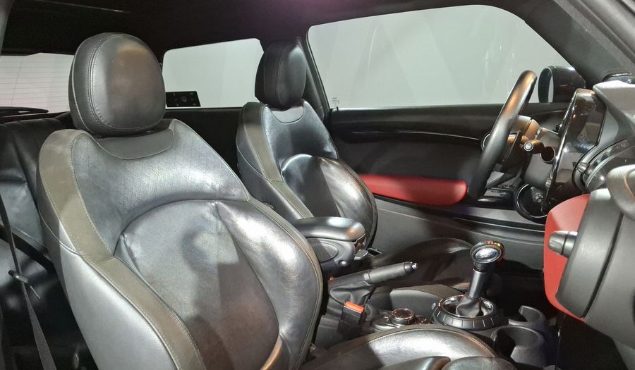 Mini Cooper S 2.0 COOPER HOT CHILI AT Hatchback 2017