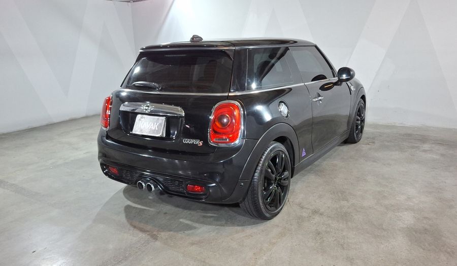 Mini Cooper S 2.0 COOPER HOT CHILI AT Hatchback 2017