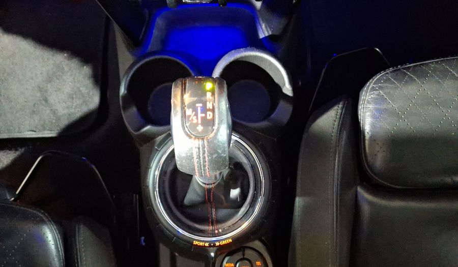 Mini Cooper S 2.0 COOPER HOT CHILI AT Hatchback 2017