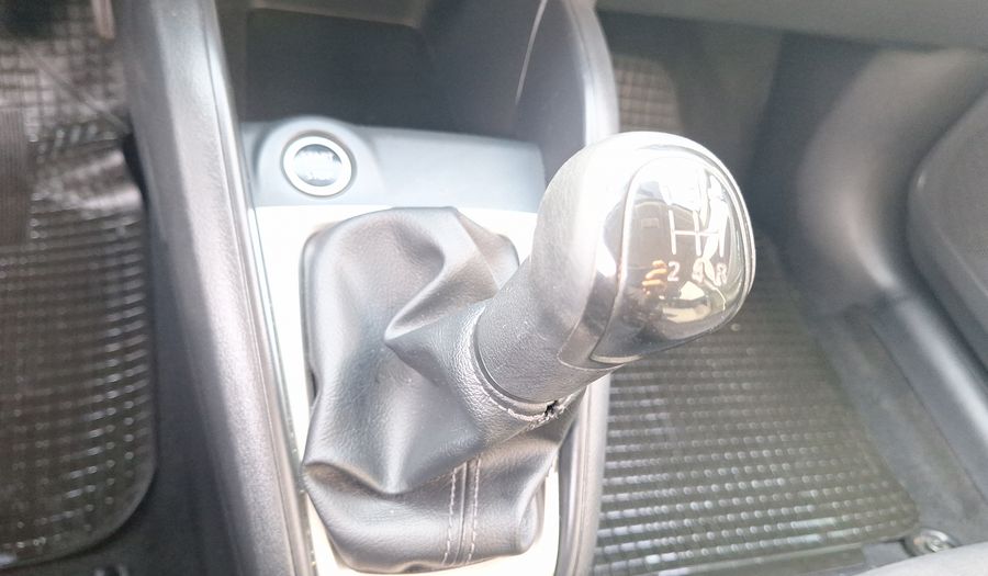 Nissan Versa 1.6 SENSE Sedan 2021