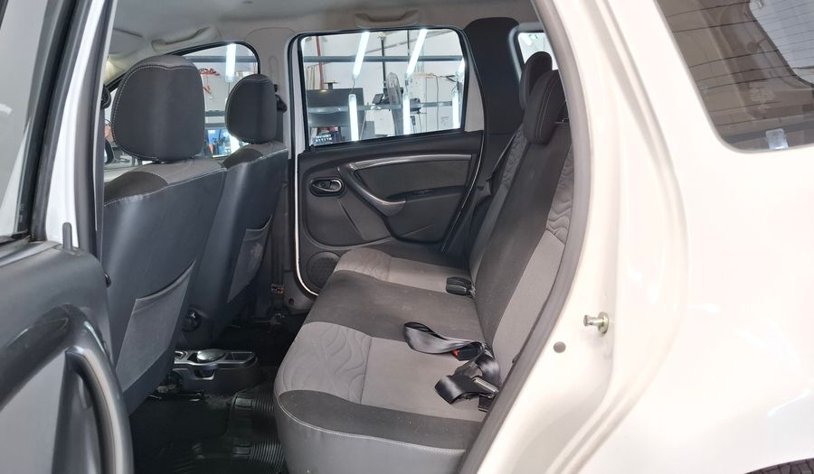 Renault Duster 2.0 16V LUXE 4WD NAV Suv 2013