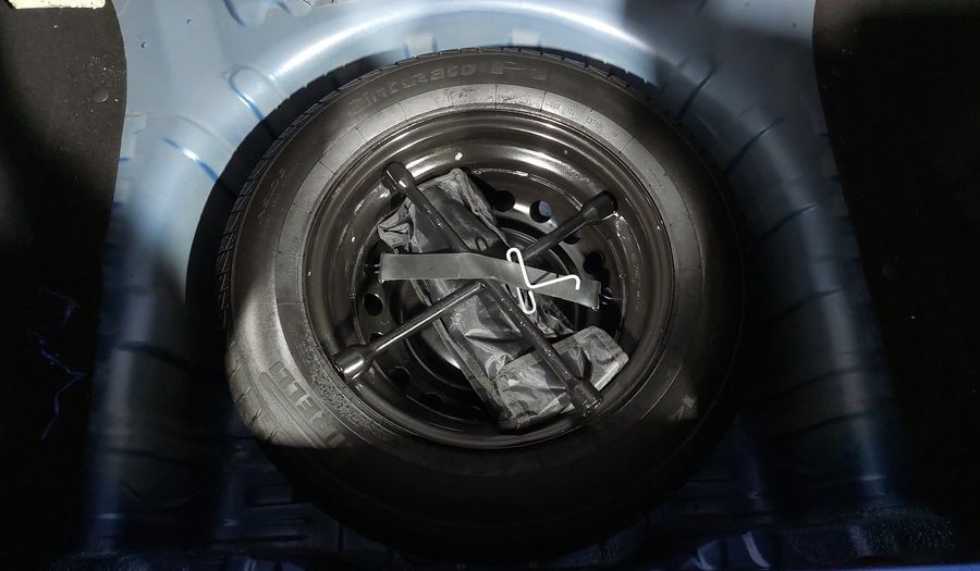 Renault Kwid 1.0 ICONIC Hatchback 2024