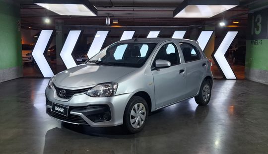 Toyota • Etios