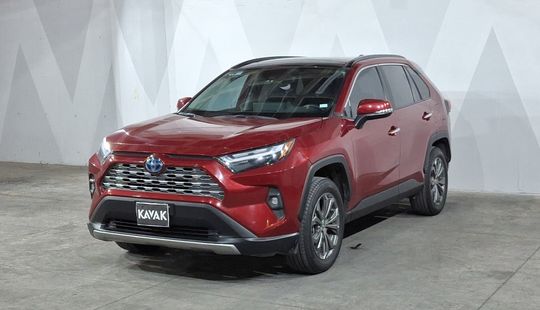 Toyota • RAV4