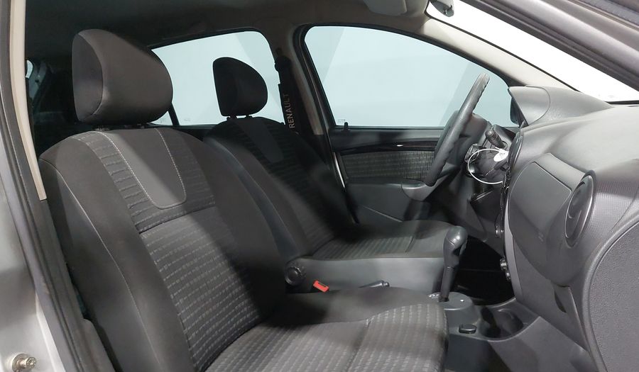 Renault Sandero 1.6 DYNAMIQUE AT Hatchback 2012