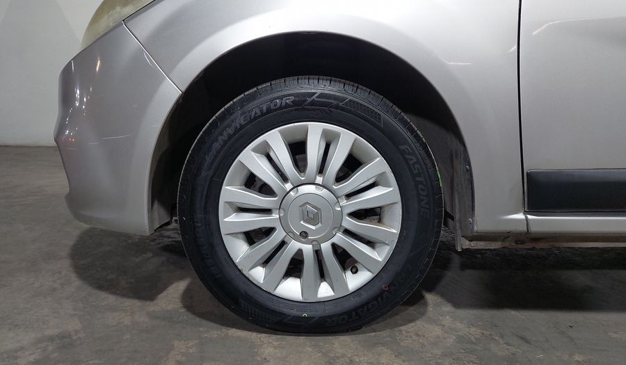 Renault Sandero 1.6 DYNAMIQUE AT Hatchback 2012