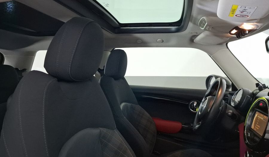 Mini Cooper S 2.0 COOPER CHILI AUTO Hatchback 2018