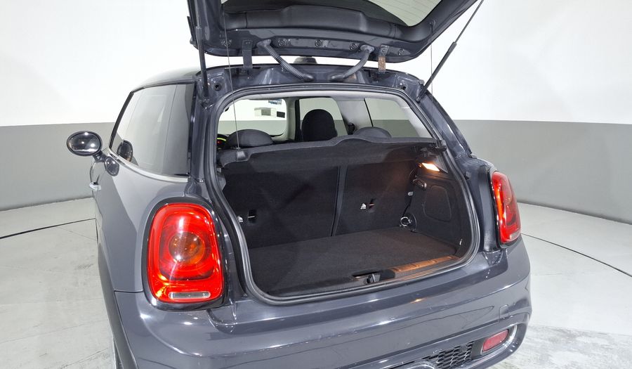 Mini Cooper S 2.0 COOPER CHILI AUTO Hatchback 2018