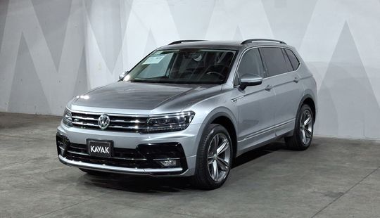 Volkswagen • Tiguan