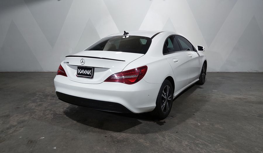 Mercedes Benz Clase Cla 1.6 CLA 200 DCT Coupe 2019