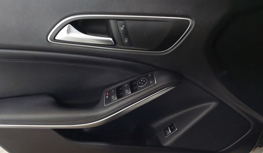 Mercedes Benz Clase Cla 1.6 CLA 200 DCT Coupe 2019