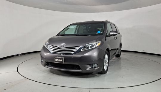 Toyota • Sienna