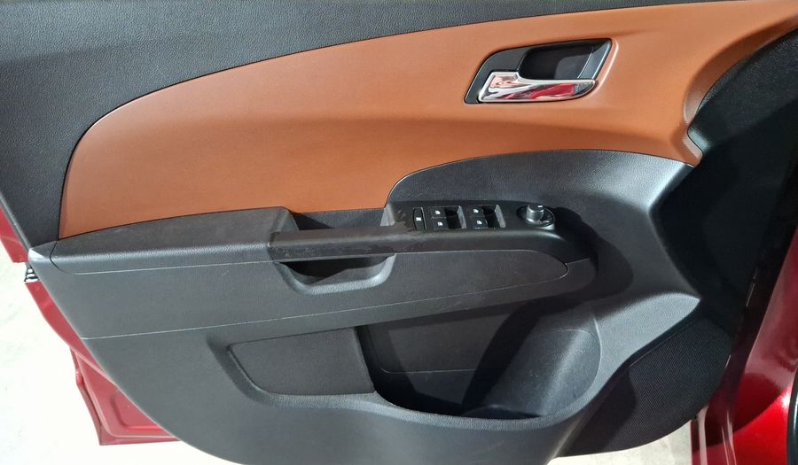 Chevrolet Sonic 1.6 AT F LTZ Sedan 2015