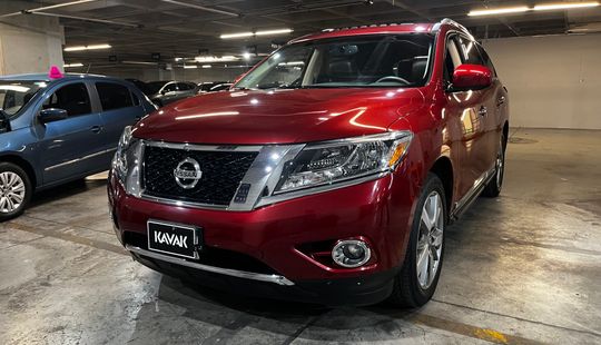 Nissan • Pathfinder