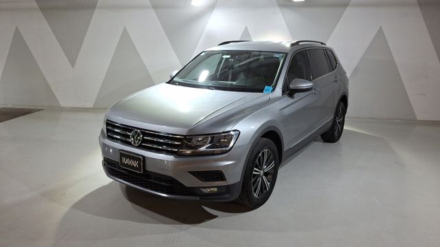 Volkswagen • Tiguan