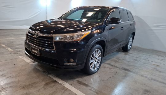 Toyota • Highlander