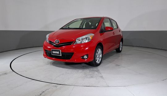 Toyota • Yaris