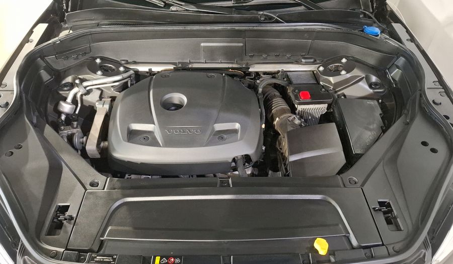 Volvo Xc90 2.0 T6 MOMENTUM AUTO 4WD Suv 2020