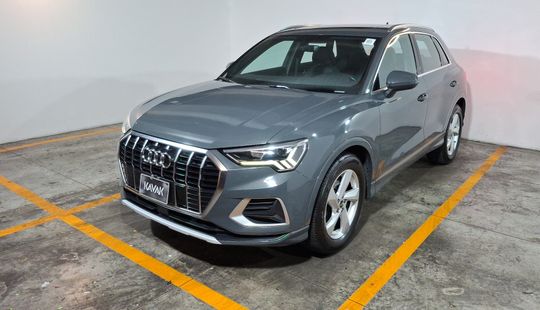 Audi • Q3