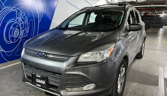 Ford • Escape