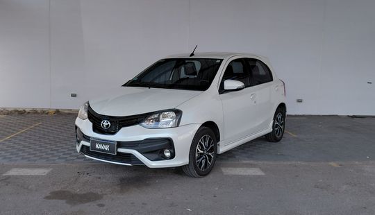 Toyota • Etios