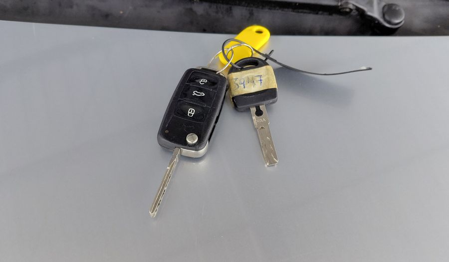 Volkswagen Suran 1.6 HIGHLINE CUERO Wagon 2014