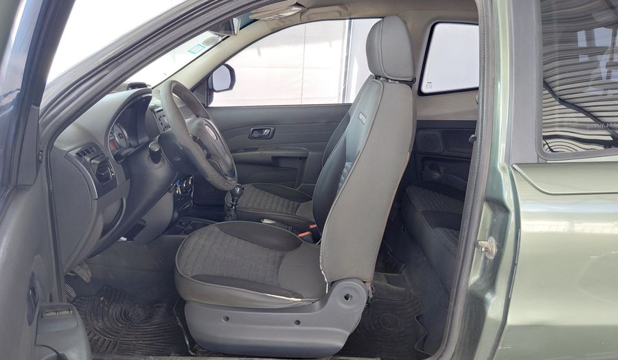 Fiat Strada 1.6 16V ADVENTURE CD Pickup 2013