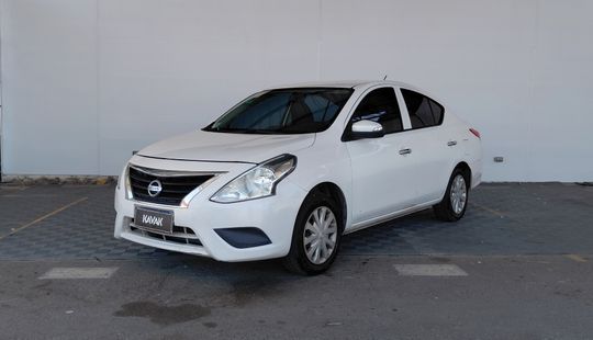Nissan • Versa