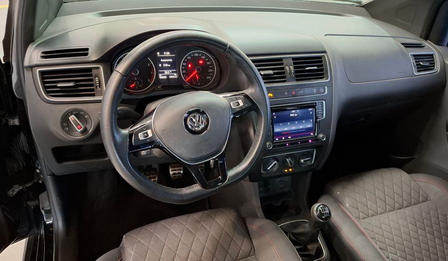 Volkswagen Crossfox 1.6 16V CROSSFOX HIGHLINE Hatchback 2017