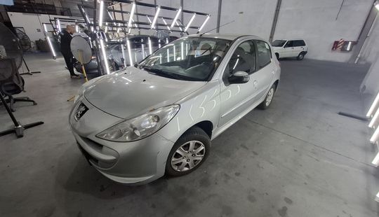 Peugeot • 207