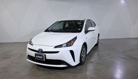 Toyota • Prius