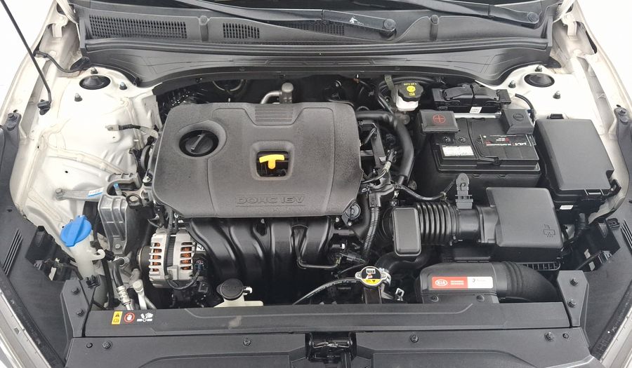 Kia Forte 2.0 EX IVT Hatchback 2021