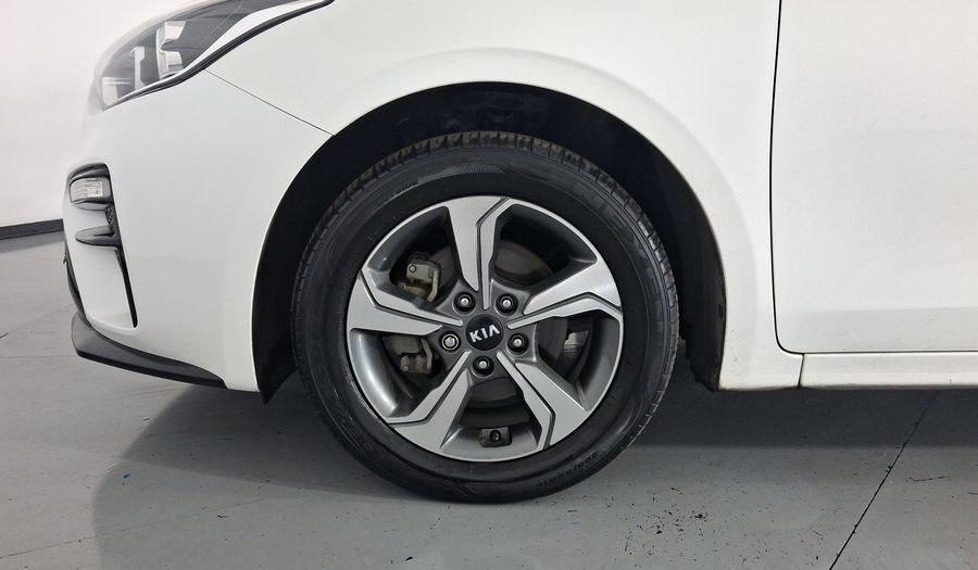 Kia Forte 2.0 EX IVT Hatchback 2021