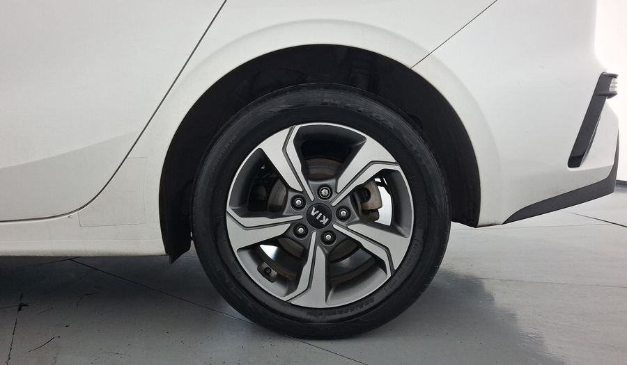 Kia Forte 2.0 EX IVT Hatchback 2021