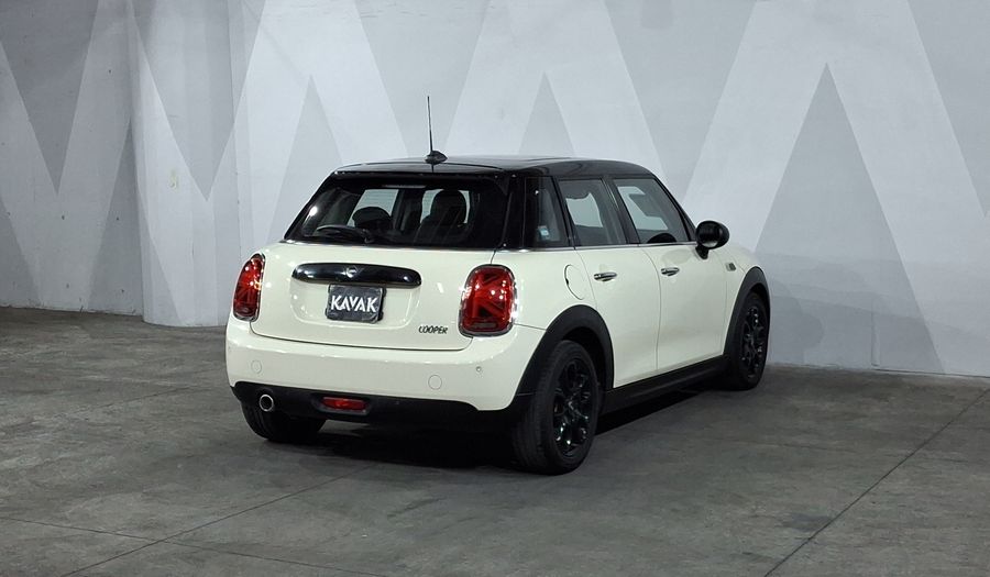 Mini Cooper 1.5 COOPER CHILI DCT Hatchback 2019