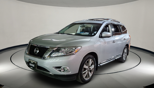 Nissan • Pathfinder
