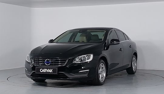 Volvo • S60