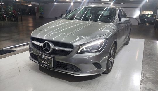 Mercedes Benz • Clase CLA