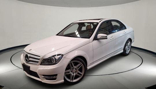 Mercedes Benz • Clase C