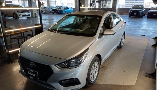 Hyundai • Accent
