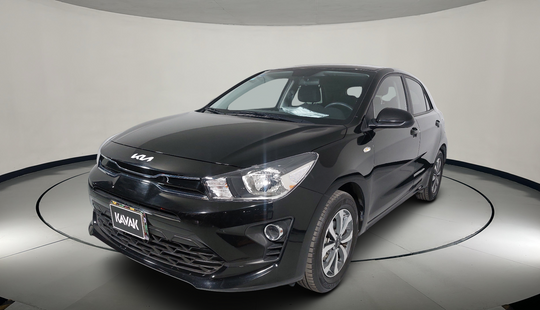 2023 • 13,000 km • Automático