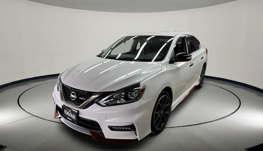 Nissan • Sentra