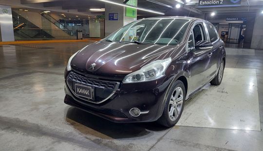 Peugeot • 208