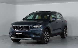 Volvo • XC40